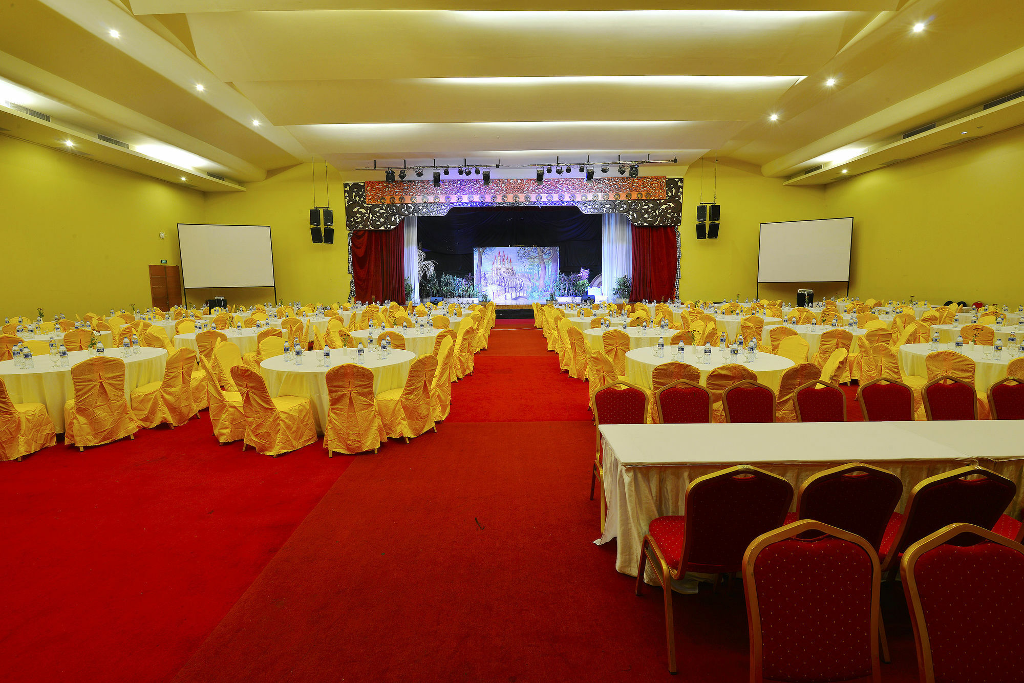 100 Sunset Kuta Hotel & Ballroom 外观 照片